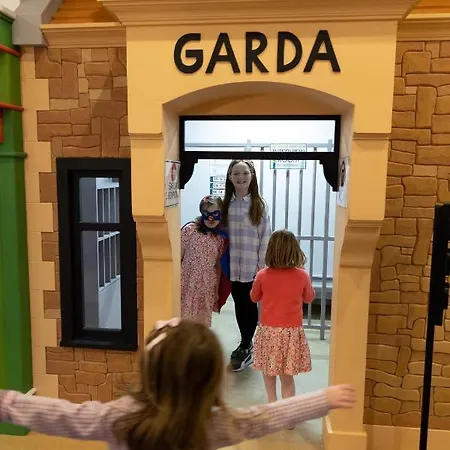Wildlands Galway Lodge